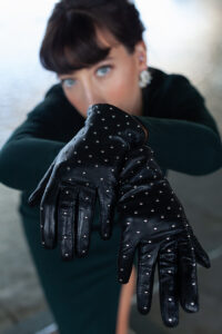 Cuir d'agneau clouté